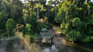 Fête des Pères : un major de gendarmerie et son fils lieutenant déployés ensemble sur l&rsquo;opération Harpie en Guyane