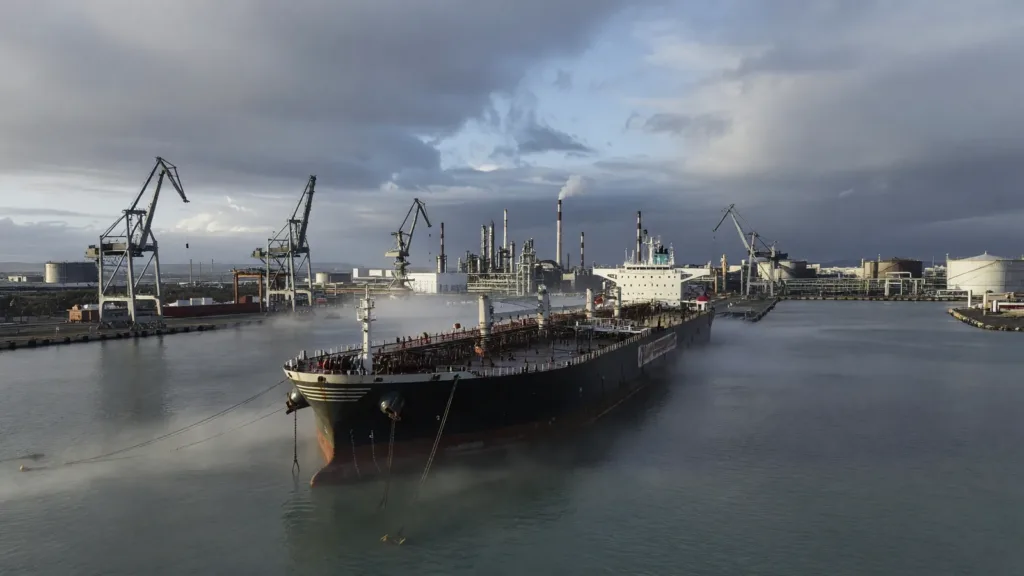 Fos-sur-Mer : le pétrolier Deliver placé sous scellés pour infraction maritime et non pour pollution