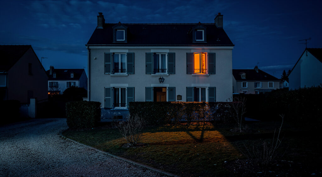 Gradignan : un homme de 60 ans électrocute son épouse et tente de l'étouffer, enquête ouverte