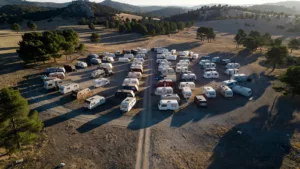 Grimaud : évacuation de 121 caravanes illégales, 115 gendarmes mobilisés