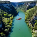Haute-Loire : un rafteur blessé secouru par hélicoptère dans les gorges de l'Allier