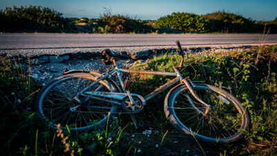Île d&rsquo;Oléron : un cycliste de 80 ans meurt percuté par un utilitaire à Dolus, appel à témoins lancé