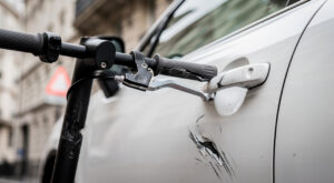 Illzach : appel à témoins après un accident trottinette-voiture avenue de Fribourg