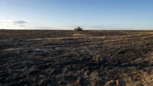Incendie agricole aux Hays : 5 hectares de paille détruits par le feu d&rsquo;une presse
