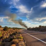 Incendie de broussailles sur l'A57 à Solliès-Pont : 12 pompiers interviennent, voie de gauche neutralisée