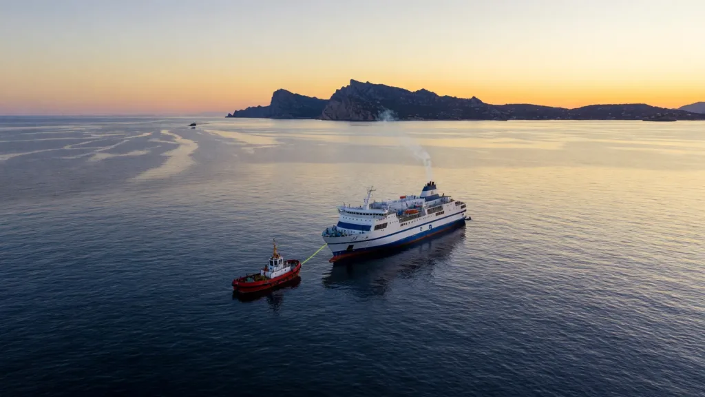 Incendie sur le ferry GNV Azzurra au large de la Corse : 876 personnes secourues sans victime
