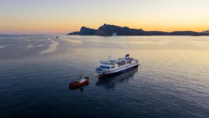 Incendie sur le ferry GNV Azzurra au large de la Corse : 876 personnes secourues sans victime