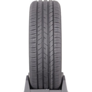 Kumho Ecsta HS52