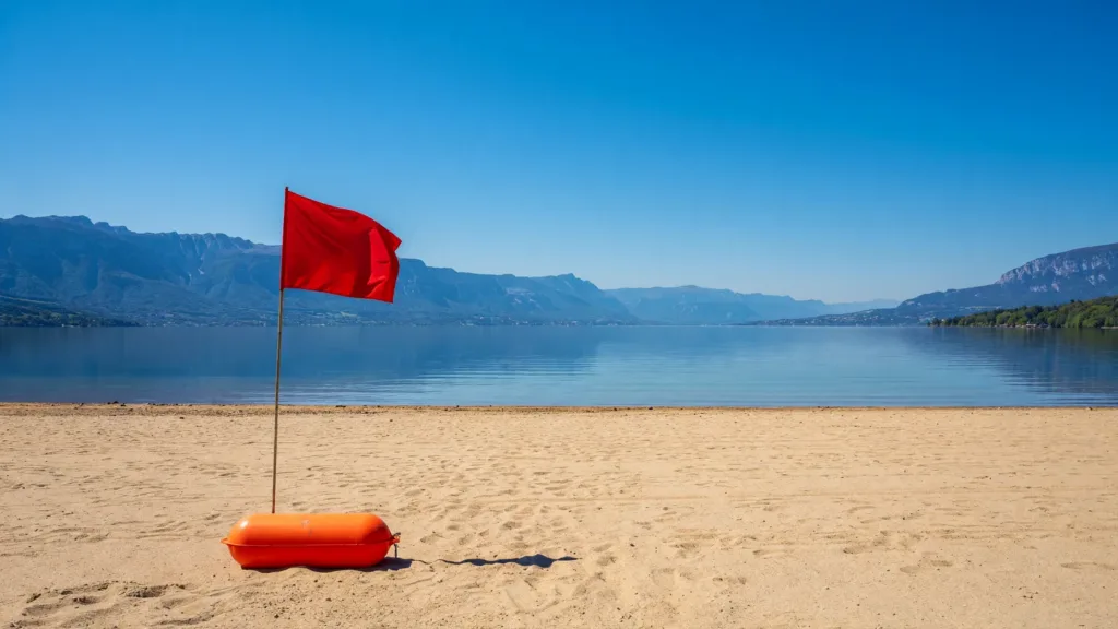 Lac d’Annecy : importante opération de secours après une nouvelle alerte à la noyade aux Marquisats