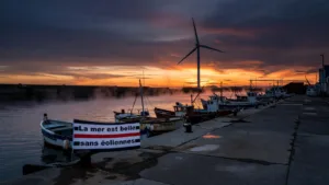 Lorient : quatre associations bretonnes organisent un contre-forum contre l'éolien en mer