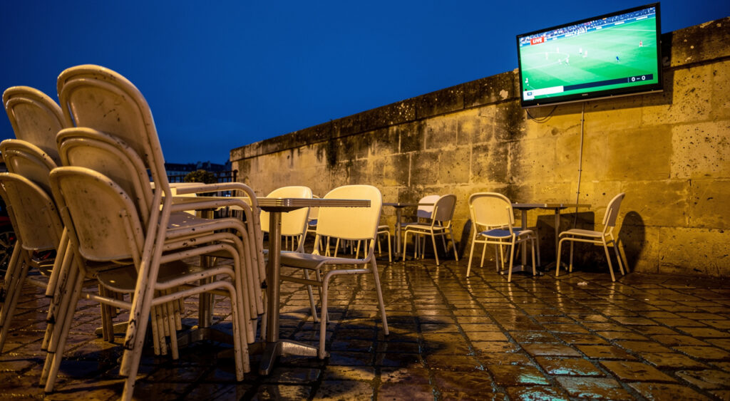 Orléans : après les incidents PSG, la diffusion des matchs de la Coupe du monde encadrée en terrasse