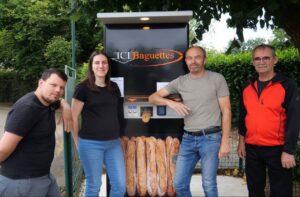 Saint-Loup-du-Gast : un distributeur de baguettes frais installé au cœur du village