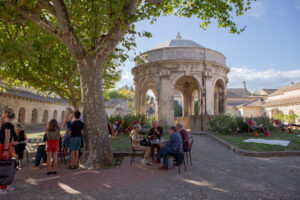 Avignon : l&rsquo;Ukraine au cœur du Festival 2026 avec lectures et débats les 17-18 juillet