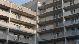 Pantin : une femme violée et séquestrée au 7e étage, évasion spectaculaire de balcon en balcon