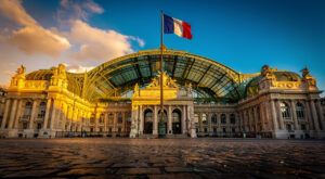 Paris 8e : le commissariat central rénové sous le Grand Palais inauguré par le préfet Faure