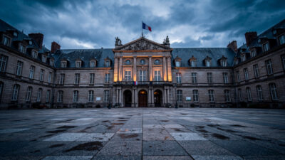 Quimper : protection fonctionnelle votée pour la maire Assih et l&rsquo;adjointe Quéré après cyberharcèlement