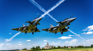 Romestaing : hommage solennel à la Résistance avec la sous-préfète, la consule US et deux Rafale