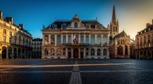 Saint-Denis : Annie Ernaux et Éric Vuillard confirmés au meeting Mélenchon du 7 juin