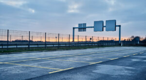 Saint-Hilaire-Cottes : 8,5 M€ pour le nouveau parking sécurisé poids lourds sur l&rsquo;A26