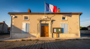 Saint-Julien : Michel Fournier préside l&rsquo;AG des maires ruraux, Luc Baudry élu à la tête de l&rsquo;AMRF 21