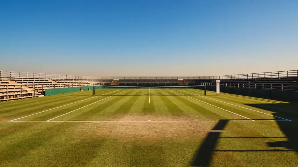 Sinner rassure sur gazon : l'Italien s'impose en exhibition à Hurlingham avant Wimbledon