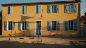 Soupçons d'agressions sexuelles à Morières-lès-Avignon : un animateur en garde à vue