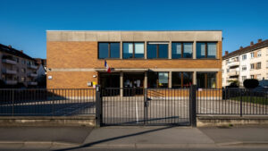 Strasbourg : Fernandes visite la HSA et rencontre les parents d'élèves de Fischart