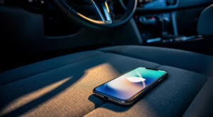 Téléphone au volant : 5 départements dont la Charente-Maritime peuvent suspendre le permis