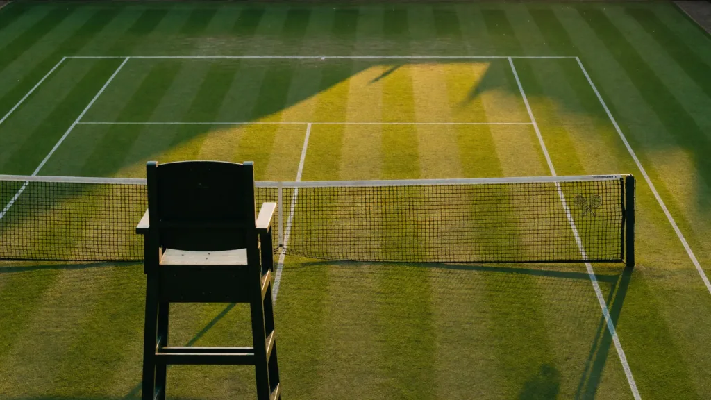 Wimbledon 2026 : Adrian Mannarino domine Titouan Droguet et file au 2e tour