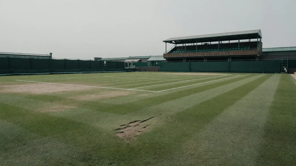 Wimbledon : Luca Van Assche abandonne dès le premier tour, blessé au dos