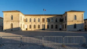 Alès : le maire Christophe Rivenq exfiltré par le RAID après menaces de la DZ Mafia
