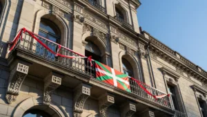 Bayonne : la première adjointe de Pampelune acclamée au balcon des Fêtes