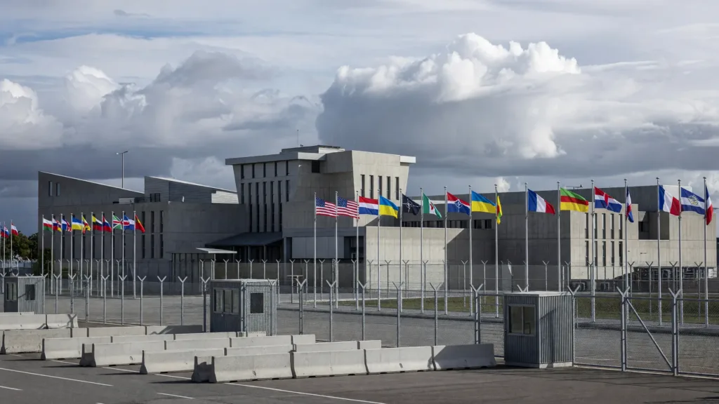 Belgique : une interne canadienne arrêtée pour espionnage au QG de l'OTAN