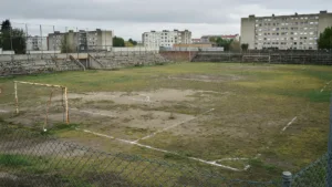 Bobigny : le député Thomas Portes alerte sur le sous-équipement sportif du 93
