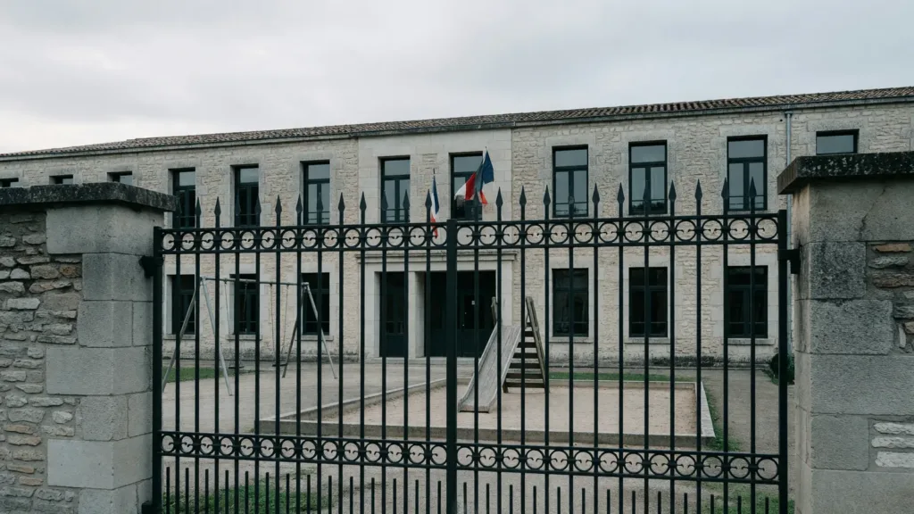 Bordeaux : enquête ouverte et deux agents suspendus après cinq plaintes pour violences sexuelles en maternelle