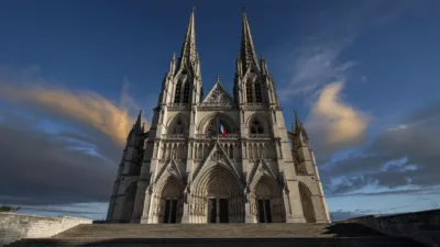 Bordeaux : messe à la cathédrale pour les deux pompiers décédés à Mérignac
