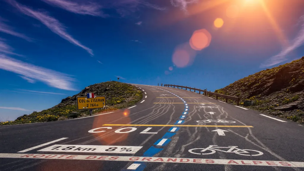 Canicule sur le Tour de France 2026 : l'UCI assouplit ses règles