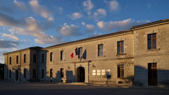 Cantal : schéma des services aux familles 2026-2031 présenté à Aurillac