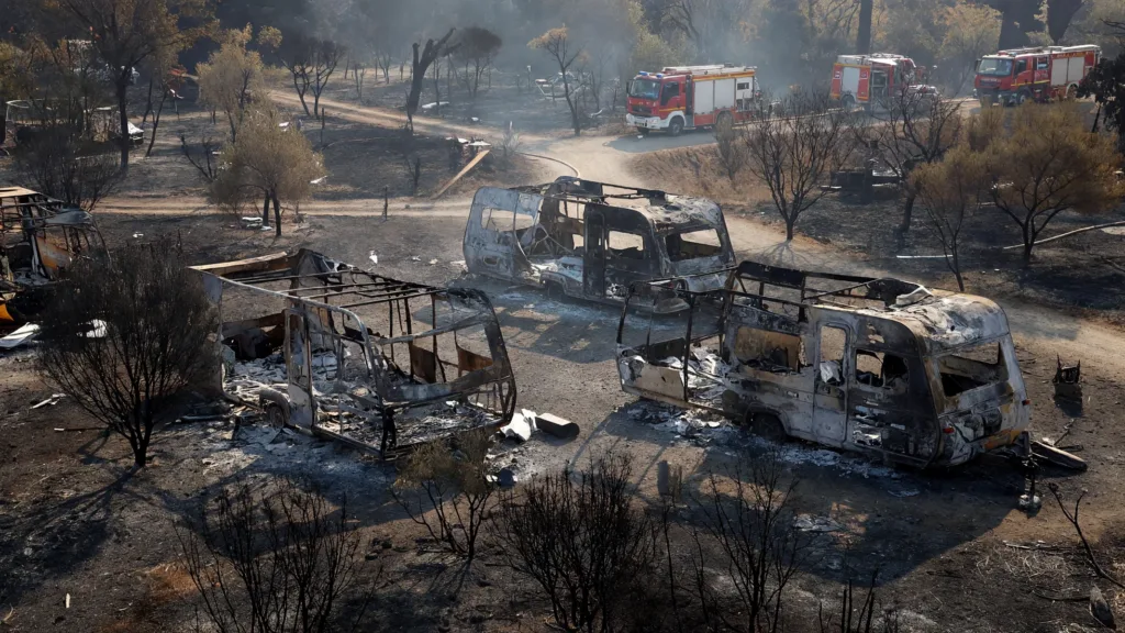 Castres-Gironde : un incendie détruit trois caravanes et mobilise 55 pompiers
