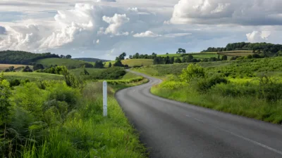 Chabrignac : un homme de 72 ans hospitalisé après une sortie de route