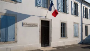 Chalonnes-sur-Loire : le maire condamné à 6 mois ferme pour pédopornographie