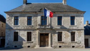Crépy-en-Valois : le maire condamne les insultes racistes visant Lucas Digne