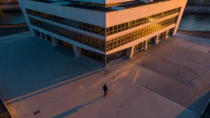 Croissance 2026 : le gouvernement révise à 0,7 %, les institutions divergent