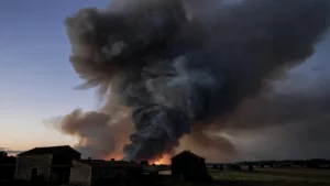 Dangé-Saint-Romain : une ferme ravagée par un incendie violent dimanche soir