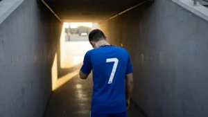 Deschamps sort quatre joueurs à la mi-temps : la débâcle qui clôt 14 ans de règne