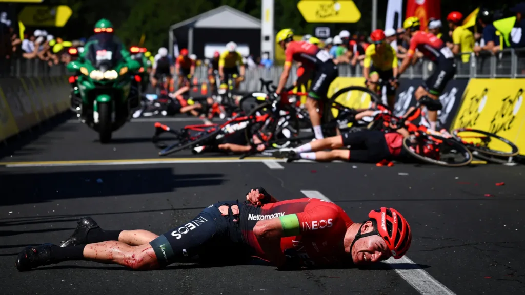 Dorian Godon touché au dos après la chute collective de l'étape 12