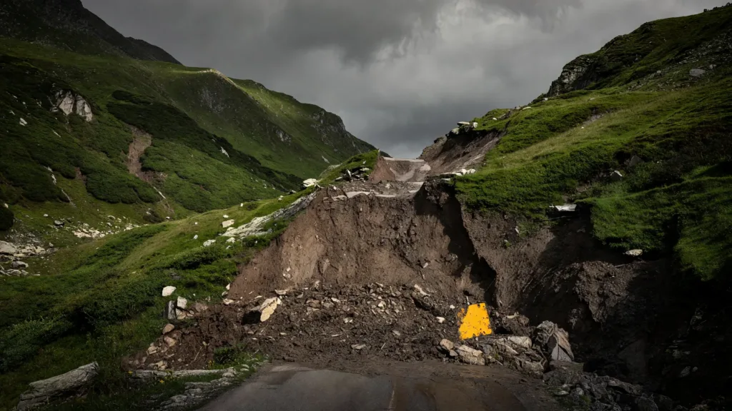 Éboulement sur la route de l'étape reine : l'Alpe d'Huez sous tension avant le Tour 2026
