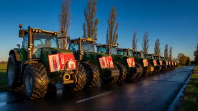 Éleveurs bloquent l'abattoir Bigard de Venarey-les-Laumes contre la baisse des prix
