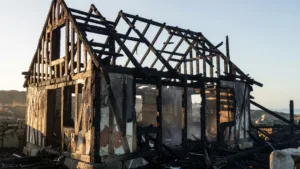 Finistère : une maison en bois de 200 m² détruite par un incendie à Concarneau