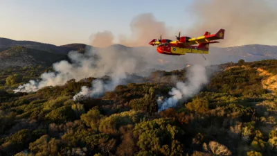 Fréjus : feu de poids lourd sur l'A8, 100 pompiers et moyens aériens mobilisés